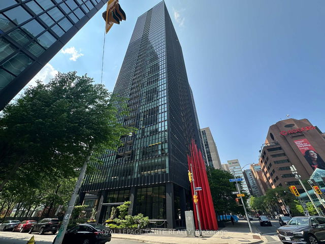 1809 - 110 Charles Street