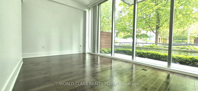 102 - 39 Queens Quay
