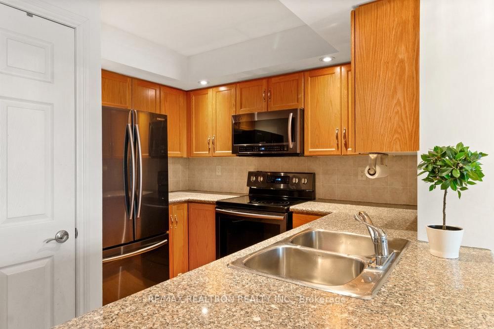 Condo for sale at 1232-250 Wellington Street, Toronto, Waterfront Communities C1, M5V 3P6 - MLS: C12198550