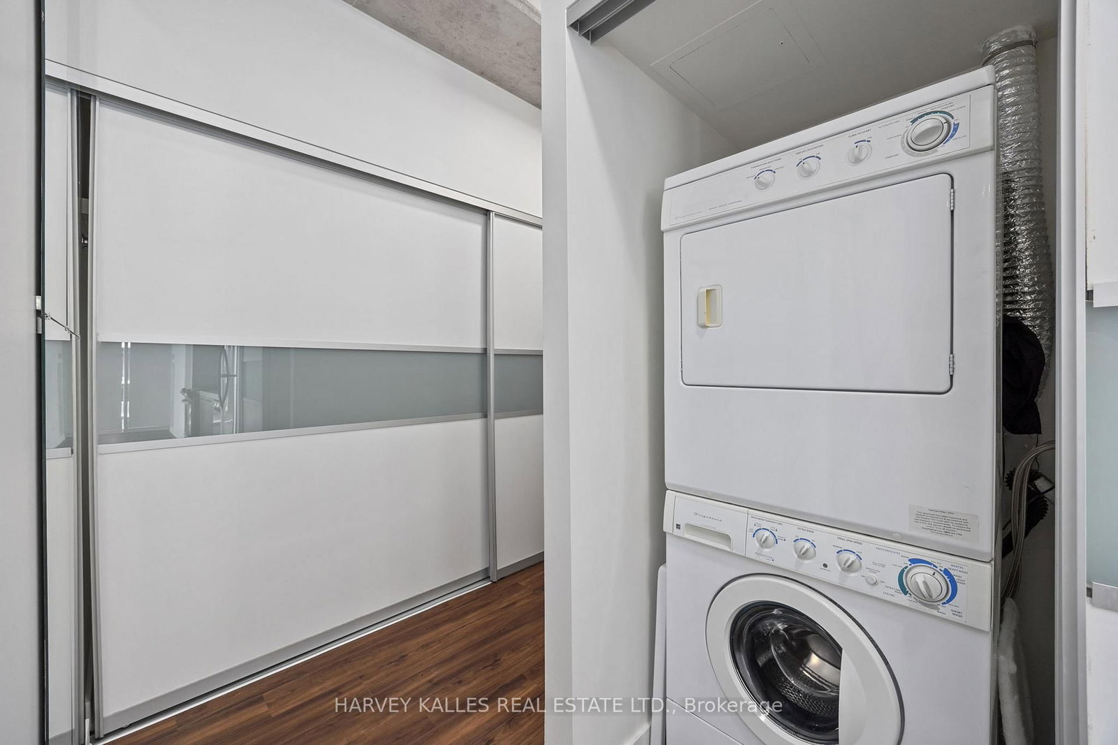 552 Wellington Street W, Unit 1305 - Photo 20