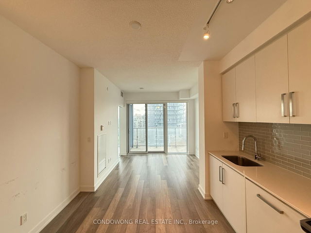 1502 - 5180 Yonge Street