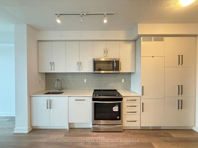 1502 - 5180 Yonge Street