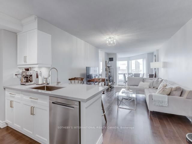 2608 - 10 Yonge Street