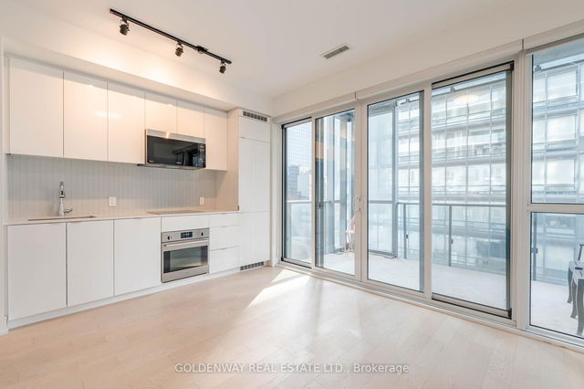 1102 - 7 Grenville Street