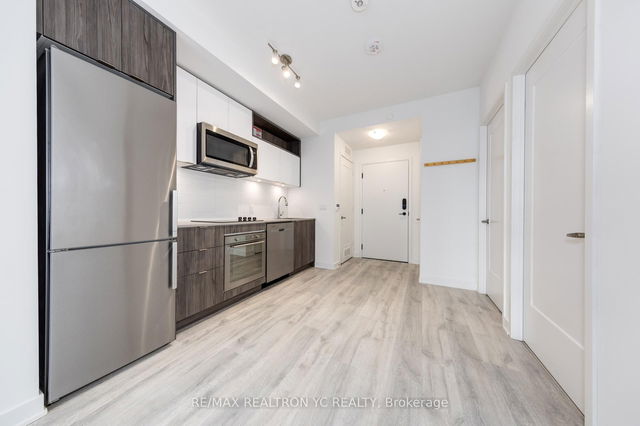 846 - 121 Lower Sherbourne Street