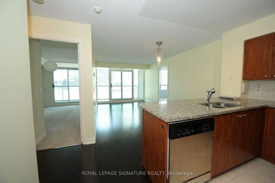 Unit 509 — 30 Grand Trunk Cres, Toronto - Waterfront Communities C1 image-0-3