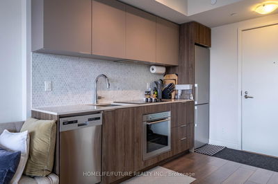 Unit 908 — 2 Sonic Way, Toronto - Flemingdon Park image-0-4