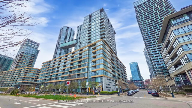 922 - 10 Capreol Court