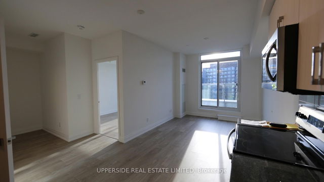 Ph16 - 591 Sheppard Avenue