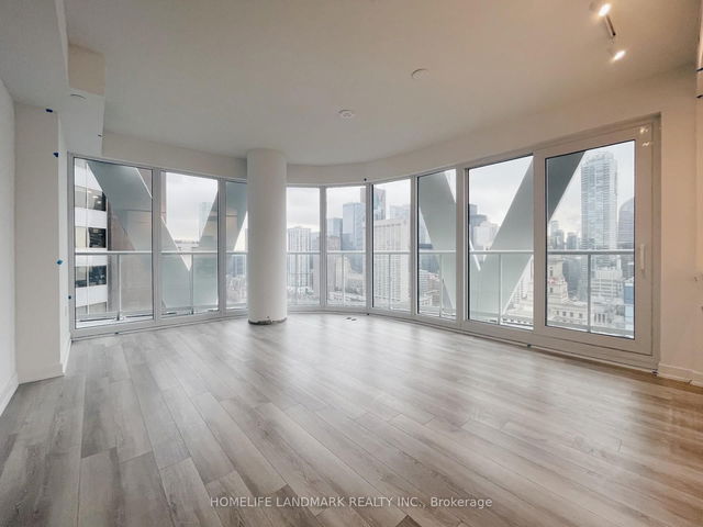 2514 - 230 Simcoe Street