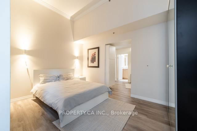 1102 - 1 King Street