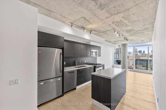 1413 - 318 King Street