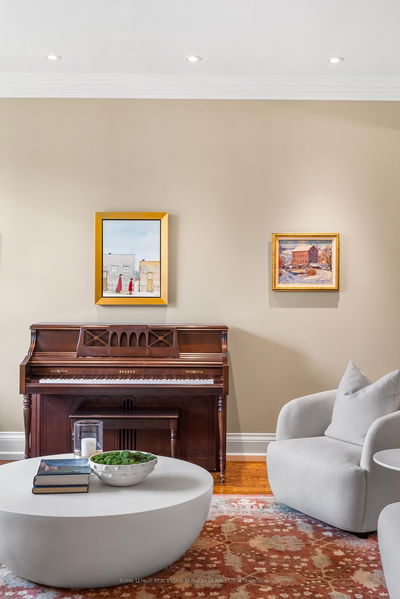 114 Belsize Dr, Toronto - Mount Pleasant West image-0-3