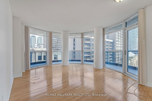 1405 - 21 Carlton Street