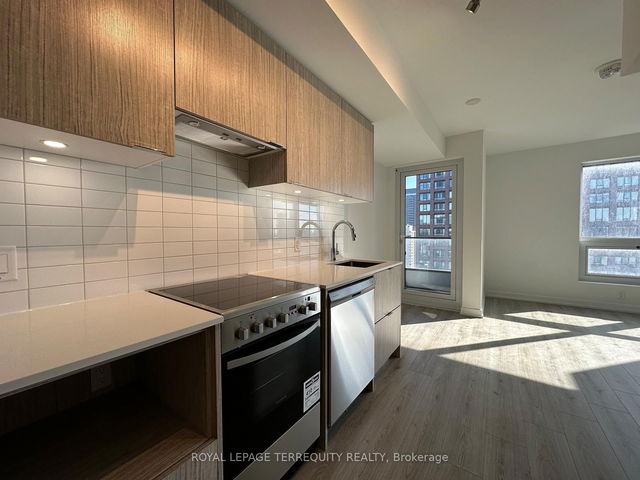 2412 - 395 Bloor Street