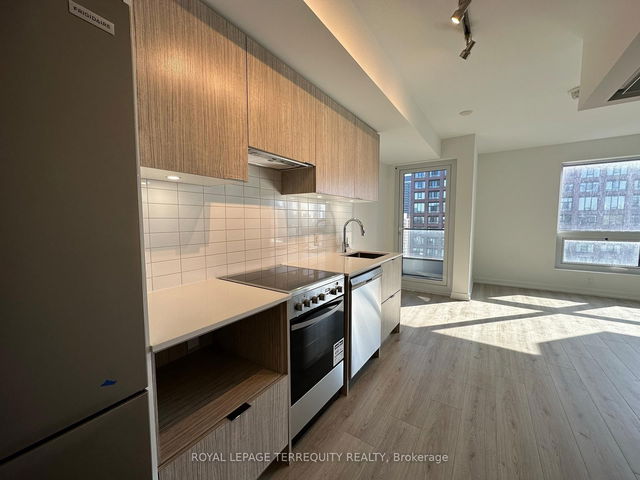 2412 - 395 Bloor Street