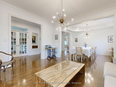 12 Harlock Blvd, Toronto - Clanton Park image-0-3