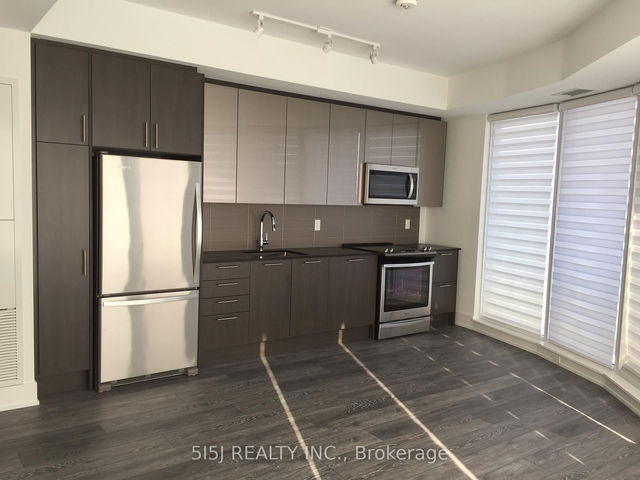 2602 - 403 Church Street