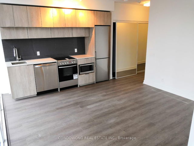 508 - 181 Dundas Street