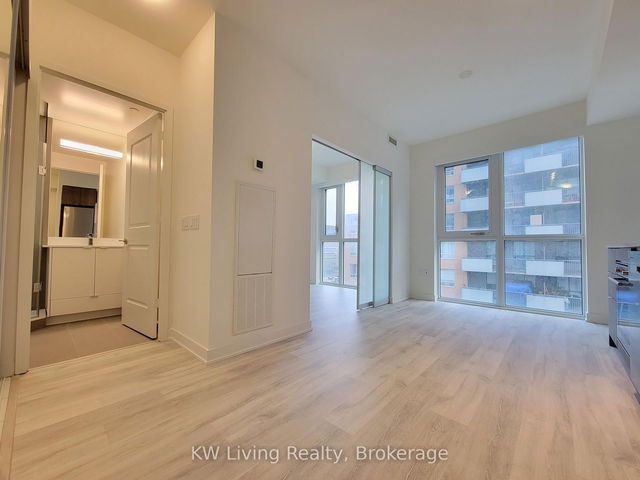 706 - 100 Dalhousie Street