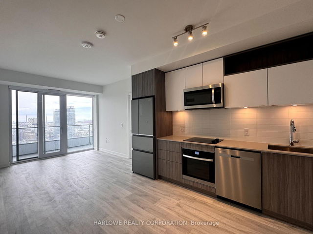 2505 E - 70 Princess Street