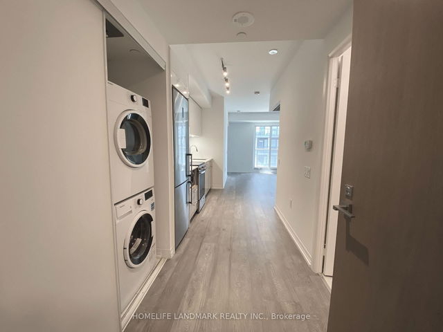 1706 - 251 Jarvis Street