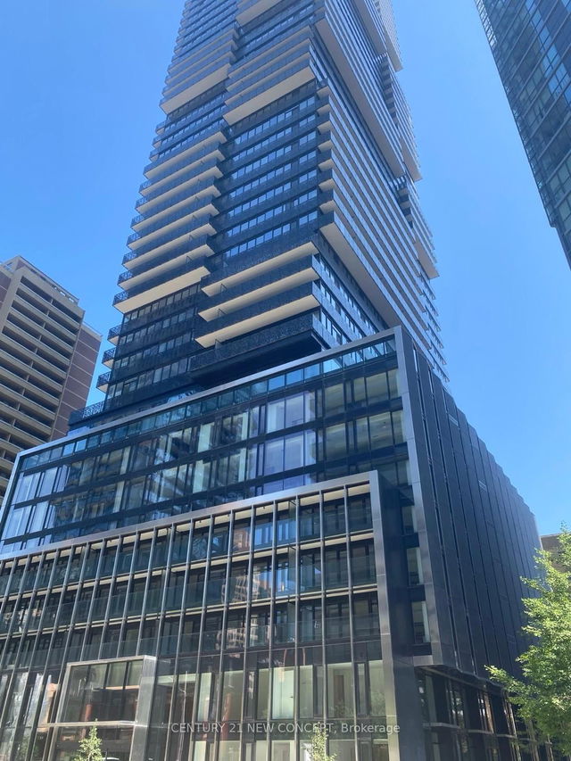 805 - 55 Charles Street