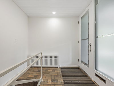 221 Stibbard Ave, Toronto - Mount Pleasant East image-0-2