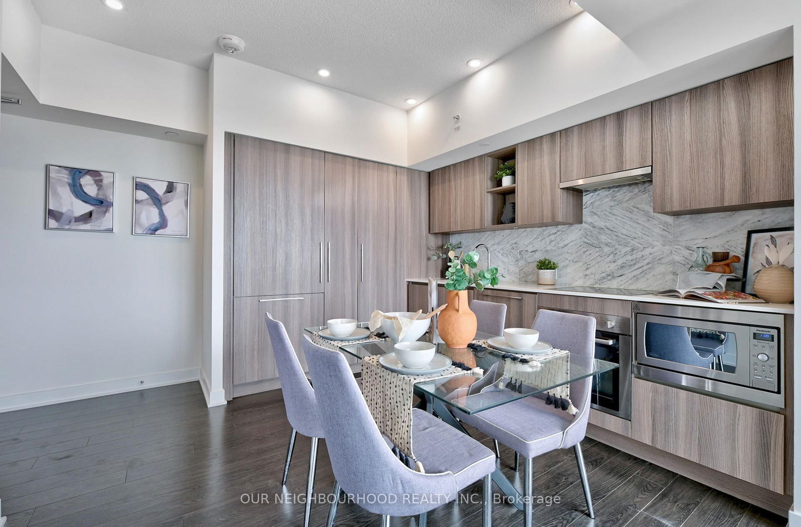 Condo for sale at 2111-19 Bathurst Street, Toronto, Waterfront Communities C1, M6A 2E1 - MLS: C12200577