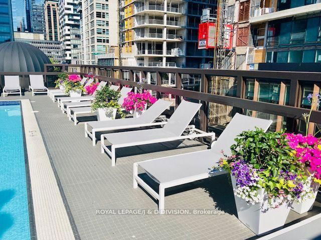 204 - 55 Lombard Street