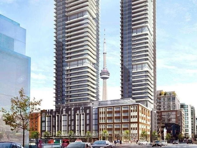 902 - 125 Blue Jays Way