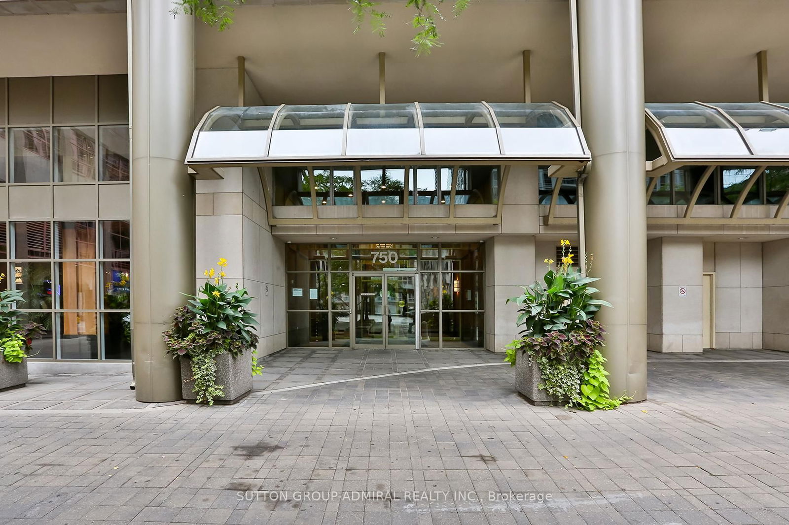 Condo for sale at 2002-750 Bay Street, Toronto, Bay Street Corridor, M5G 1N6 - MLS: C12201062