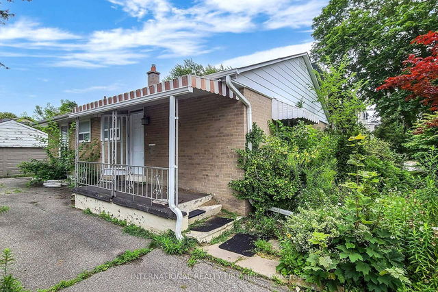 12 Briarfield Drive