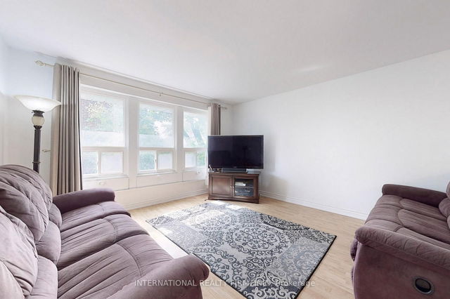 12 Briarfield Drive