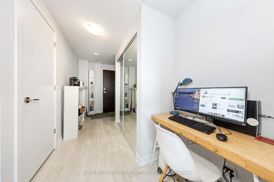 Unit 3511 — 2221 Yonge St, Toronto - Mount Pleasant West image-0-1