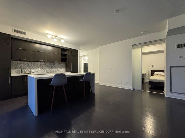 602 - 1080 Bay Street