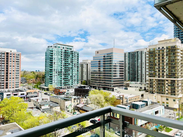 1004 - 30 Canterbury Place