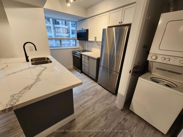 1407 - 30 Hayden Street