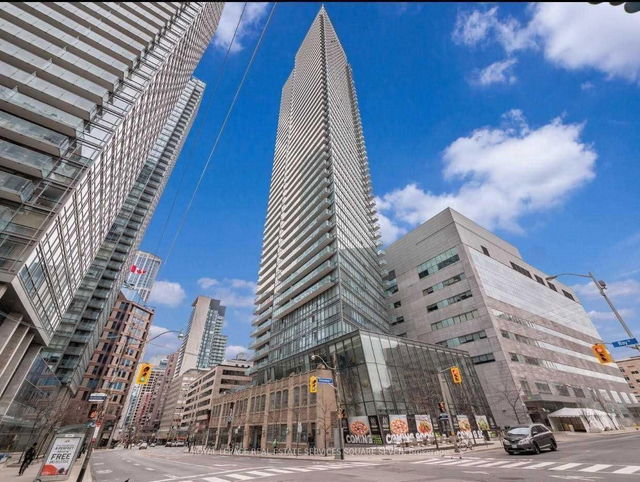 2707 - 832 Bay Street