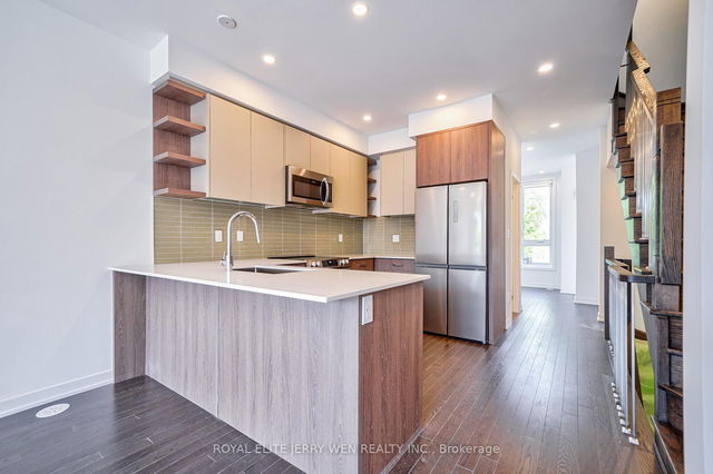 7 - 70 Green Gardens Boulevard