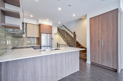 Unit 7 — 70 Green Gardens Blvd, Toronto - Englemount-Lawrence image-0-2