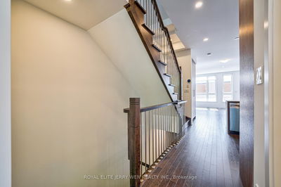 Unit 7 — 70 Green Gardens Blvd, Toronto - Englemount-Lawrence image-0-4