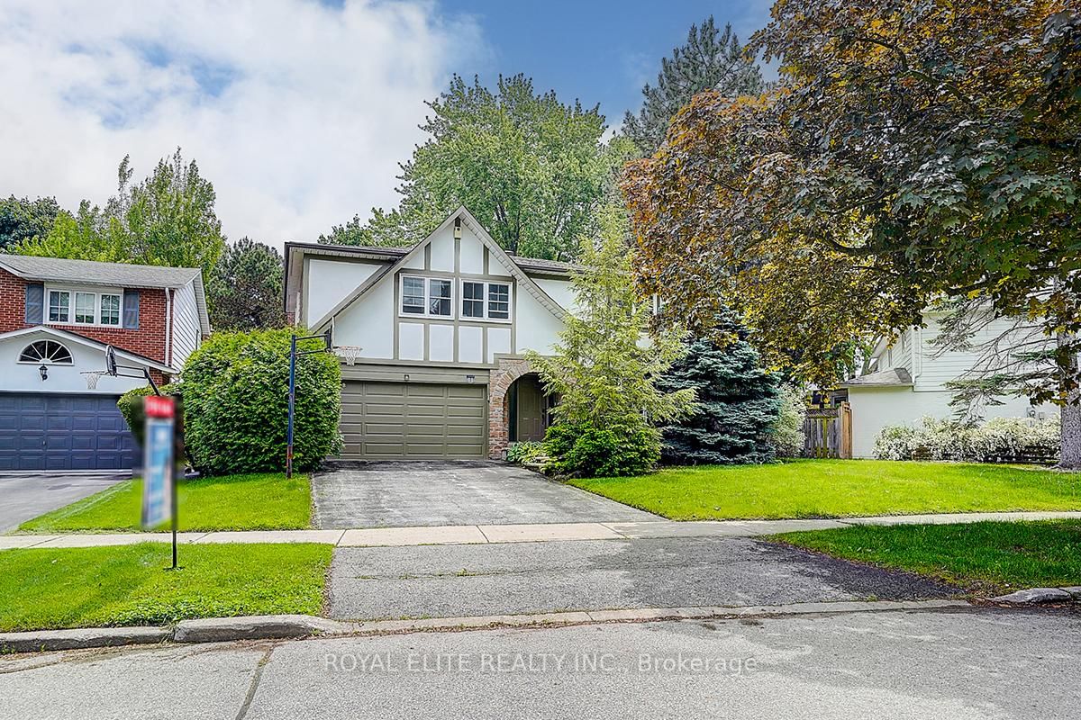 Detached House for sale at 11 Abbeywood Trail, Toronto, Banbury-Don Mills, M3B 3B4 - MLS: C12201555
