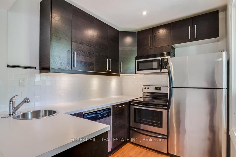 151 Walmer Road, Unit 2 - Photo 8