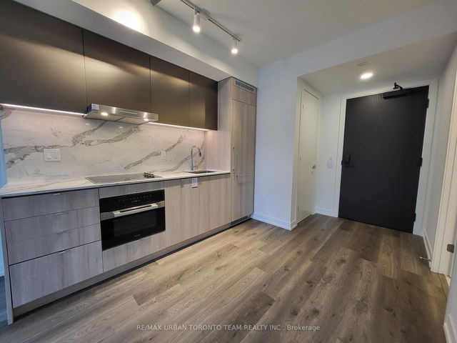 605 - 771 Yonge Street