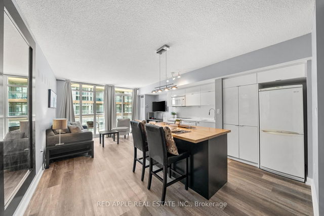 530 - 21 Iceboat Terrace