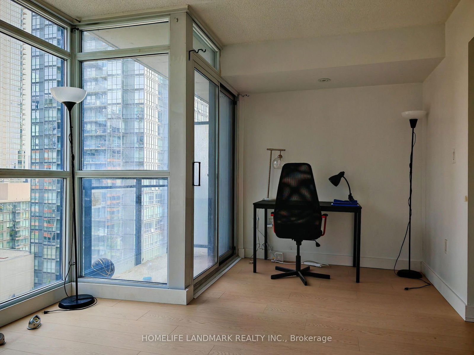 Condo for sale at 1005-8 Telegram Mews, Toronto, Waterfront Communities C1, M5V 3Z5 - MLS: C12201929