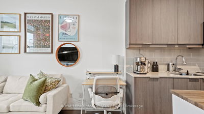 Unit 718 — 36 Forest Manor Rd, Toronto - Henry Farm image-0-3