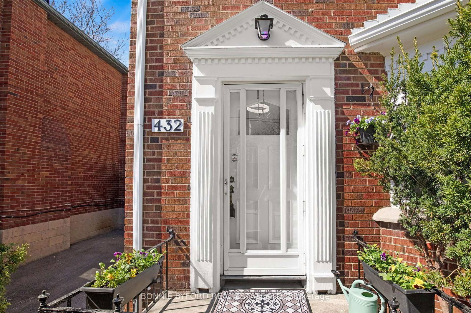 Detached House for sale at 432 Broadway Avenue, Toronto, Leaside, M4G 2R1 - MLS: C12202037