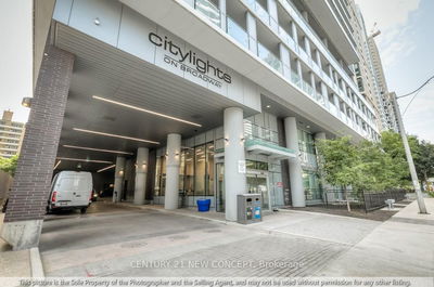 Unit 210 — 99 Broadway Ave, Toronto - Mount Pleasant West image-0-1